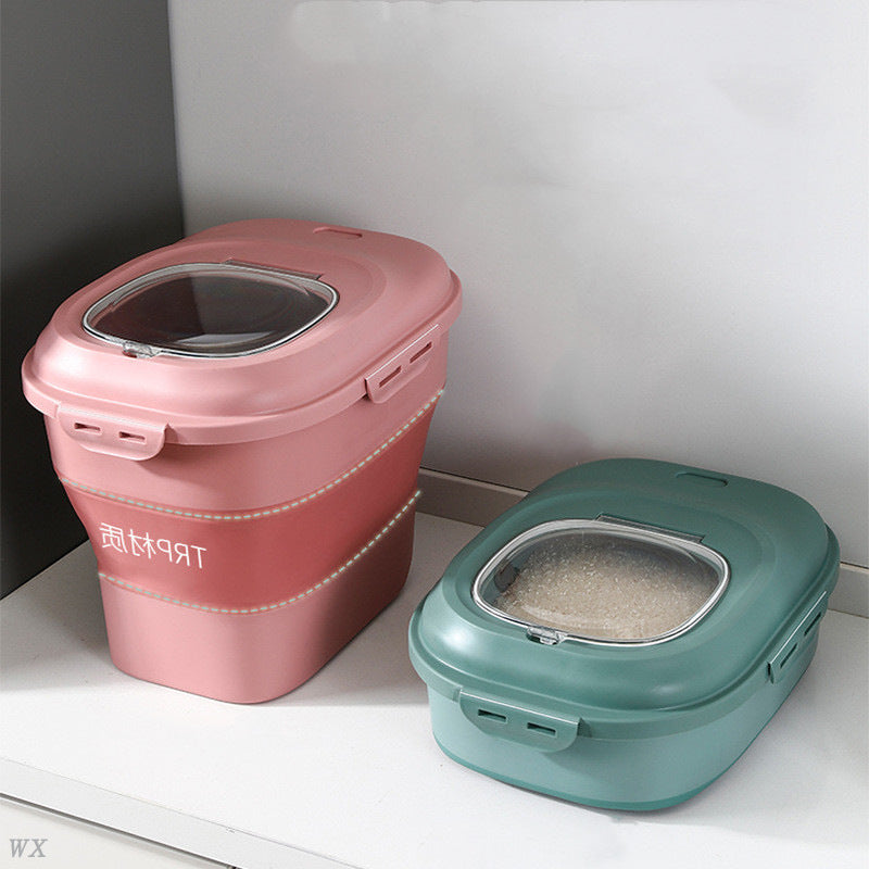 Ensure your furr-baby’s food is kept fresh and your kitchen / storage is well organized. say goodbye to messy food bags and dried food. this adjustable food container can hold up to 17 Kg in capacity and the compacted container can hold a capacity of 7 Kg.  Easy to open and close, easy to store, easy to serve.  Good quality , adjustable, easy to store, saves space