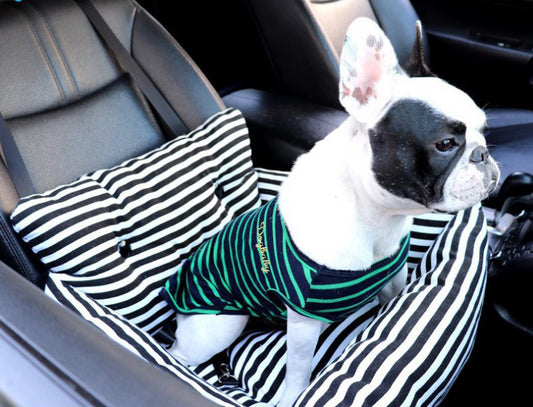 This pet car seat is comfortable, resistant, and safe for your long drives with your dog. It is easy to install, has an adjustable buckle design suitable to buckle up the seat to any car model. The seat comes with a sear belt that can be easily locked to any harness to keep your pet safe during the ride. It is easy to clean and can also be used as pet bed.  